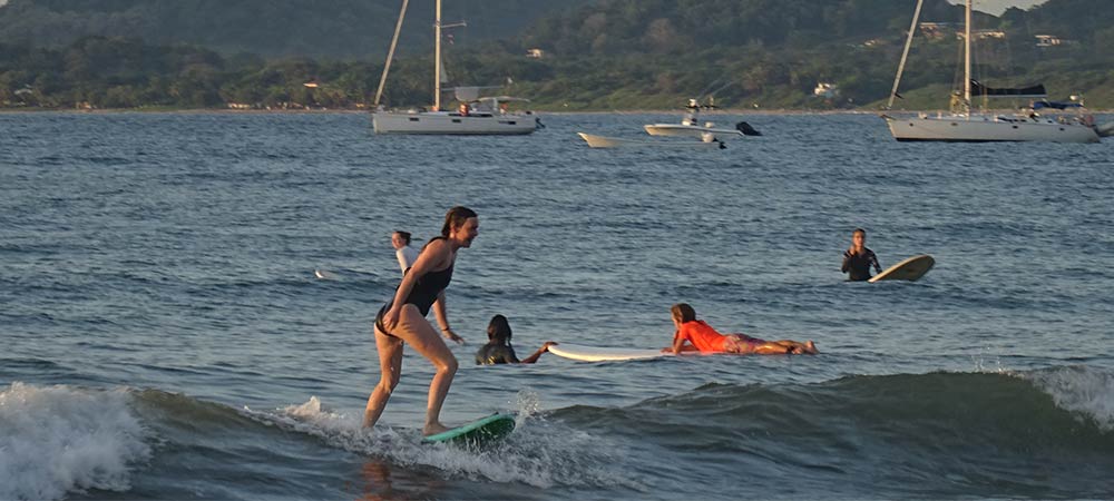 Surf-Tamarindo-Guanacaste-Costa-Rica