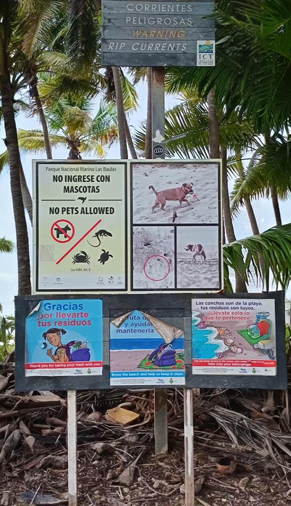 playa-grande-signs-about-conservations-and-caution